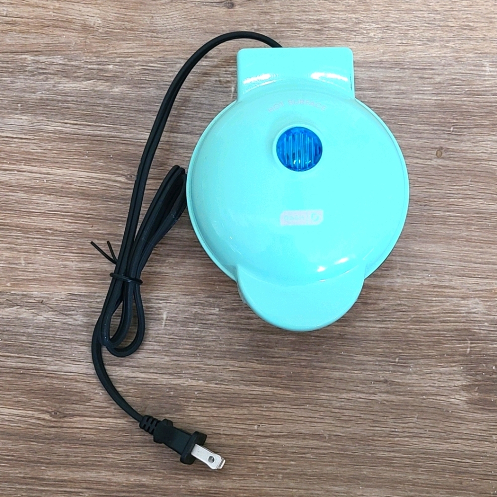 🍳 DASH Mini Grittle in Teal!  Brand new!